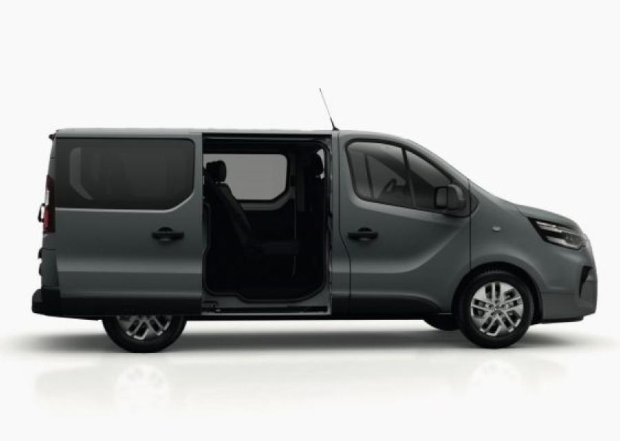 Alquilar Nissan NV300 combi en Barcelona